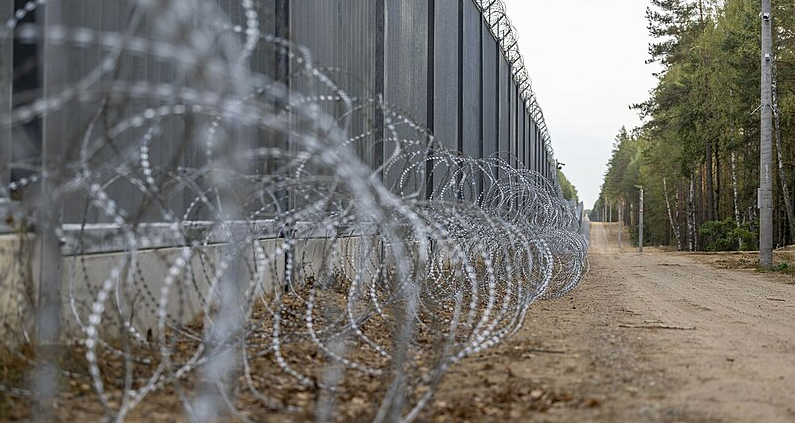 Finland Accelerates Construction of Border Fence with Russia